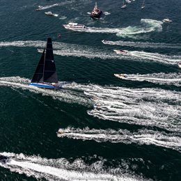ASSISTI ALLA REGATA DAL GOMMONE o DAL MOTOSCAFO